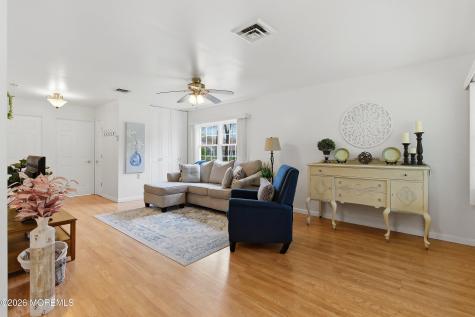 212D Huntington Drive Lakewood NJ 08701