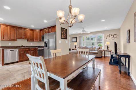 32 Bowline Street Beachwood NJ 08722
