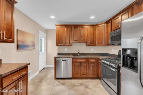 32 Bowline Street Beachwood NJ 08722