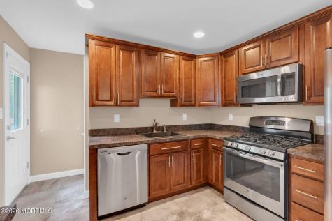 32 Bowline Street Beachwood NJ 08722
