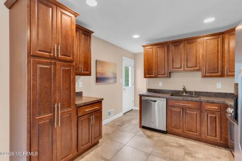 32 Bowline Street Beachwood NJ 08722