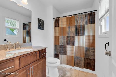 32 Bowline Street Beachwood NJ 08722