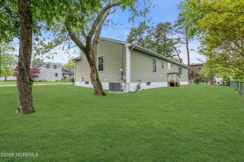 32 Bowline Street Beachwood NJ 08722
