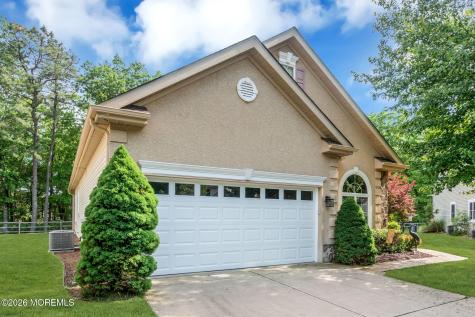 6 Sunningdale Court Jackson NJ 08527