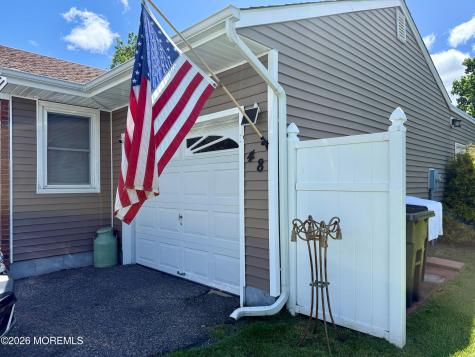 48 Sunflower Lane Toms River NJ 08755