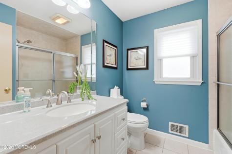 715 Carol Avenue Oakhurst NJ 07755