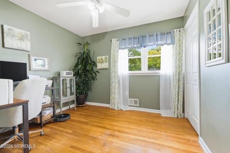 715 Carol Avenue Oakhurst NJ 07755