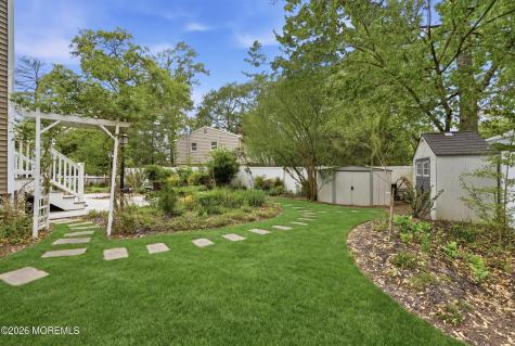 715 Carol Avenue Oakhurst NJ 07755