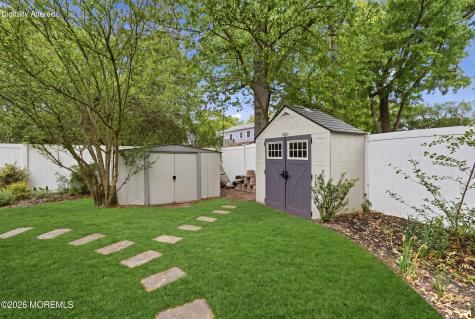 715 Carol Avenue Oakhurst NJ 07755