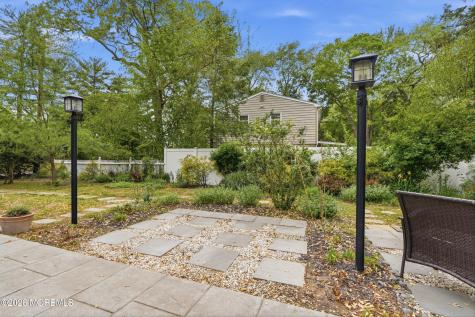 715 Carol Avenue Oakhurst NJ 07755