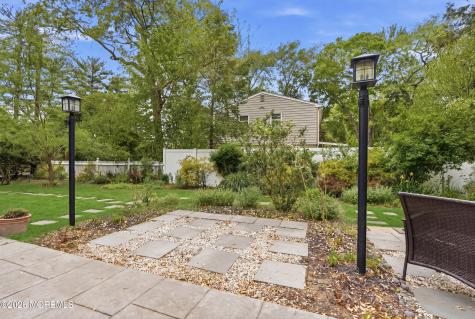 715 Carol Avenue Oakhurst NJ 07755