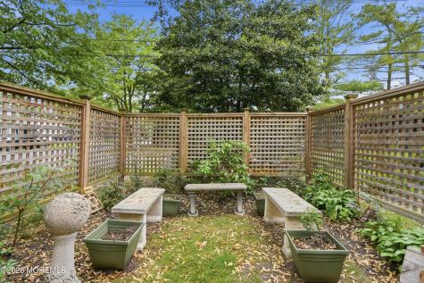 715 Carol Avenue Oakhurst NJ 07755