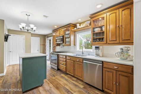 715 Carol Avenue Oakhurst NJ 07755