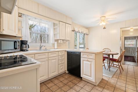 510 Oak Hill Court Lanoka Harbor NJ 08734