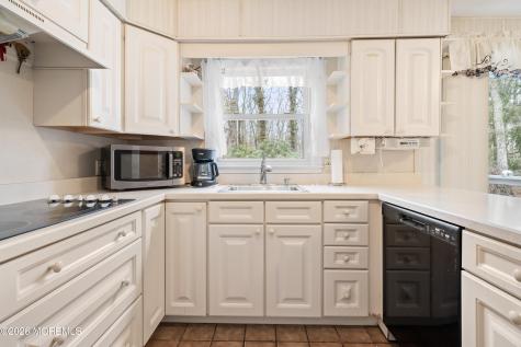 510 Oak Hill Court Lanoka Harbor NJ 08734