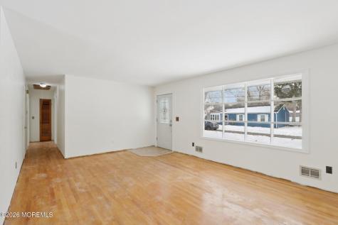 1124 Spray Avenue Beachwood NJ 08722