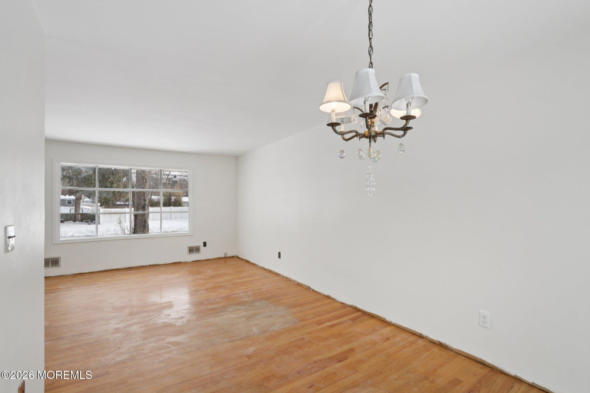 1124 Spray Avenue Beachwood NJ 08722
