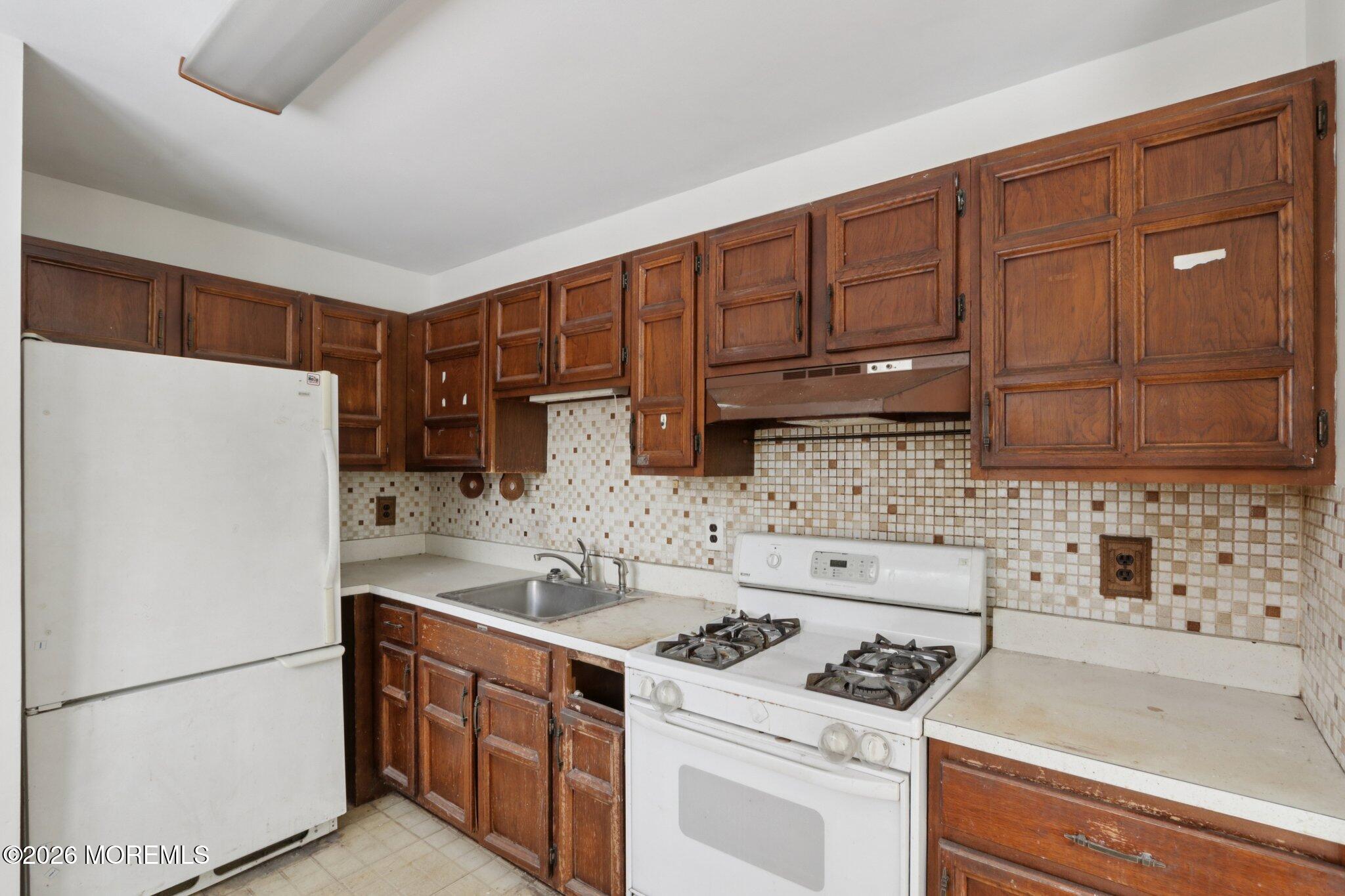 1124 Spray Avenue Beachwood NJ 08722