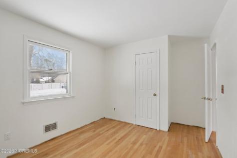 1124 Spray Avenue Beachwood NJ 08722