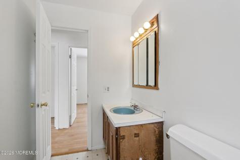 1124 Spray Avenue Beachwood NJ 08722