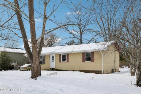 1124 Spray Avenue Beachwood NJ 08722