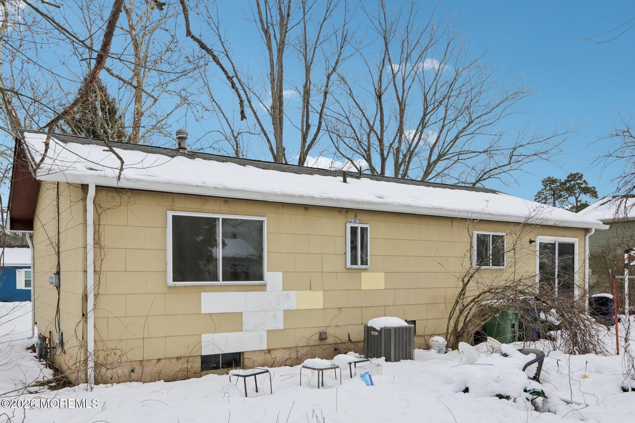 1124 Spray Avenue Beachwood NJ 08722