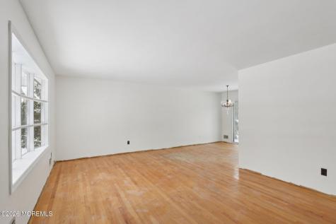 1124 Spray Avenue Beachwood NJ 08722