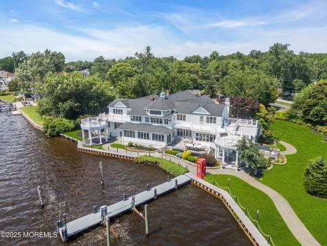 35 Magnolia Lane Toms River NJ 08753