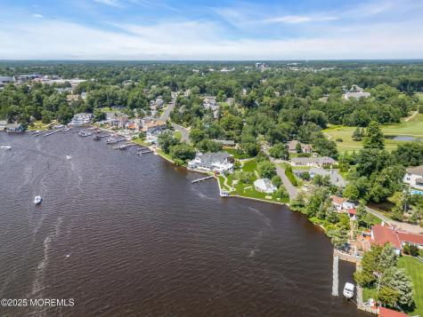 35 Magnolia Lane Toms River NJ 08753