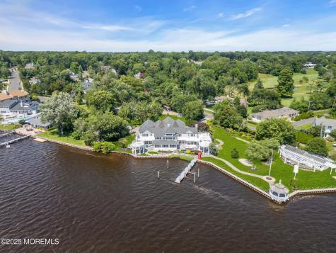 35 Magnolia Lane Toms River NJ 08753