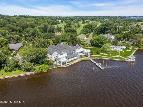 35 Magnolia Lane Toms River NJ 08753