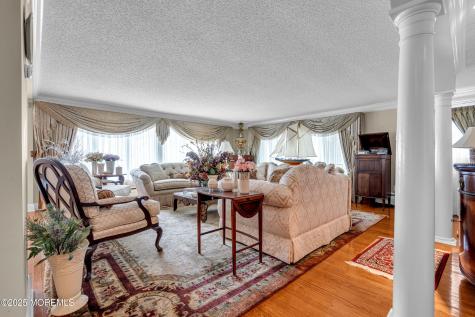 35 Magnolia Lane Toms River NJ 08753