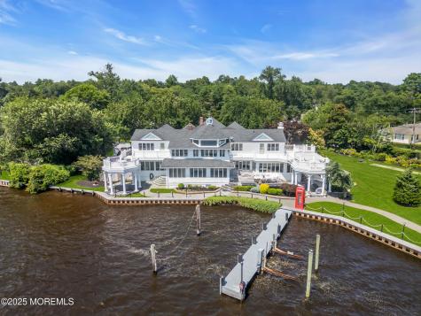 35 Magnolia Lane Toms River NJ 08753