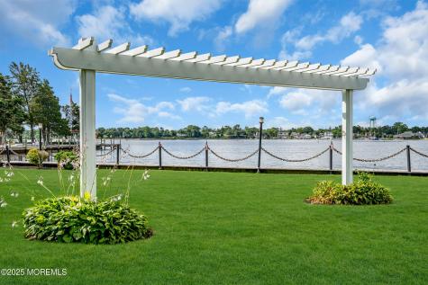 35 Magnolia Lane Toms River NJ 08753