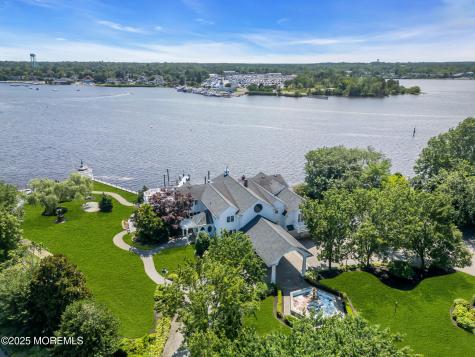 35 Magnolia Lane Toms River NJ 08753