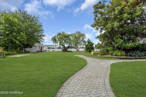 35 Magnolia Lane Toms River NJ 08753