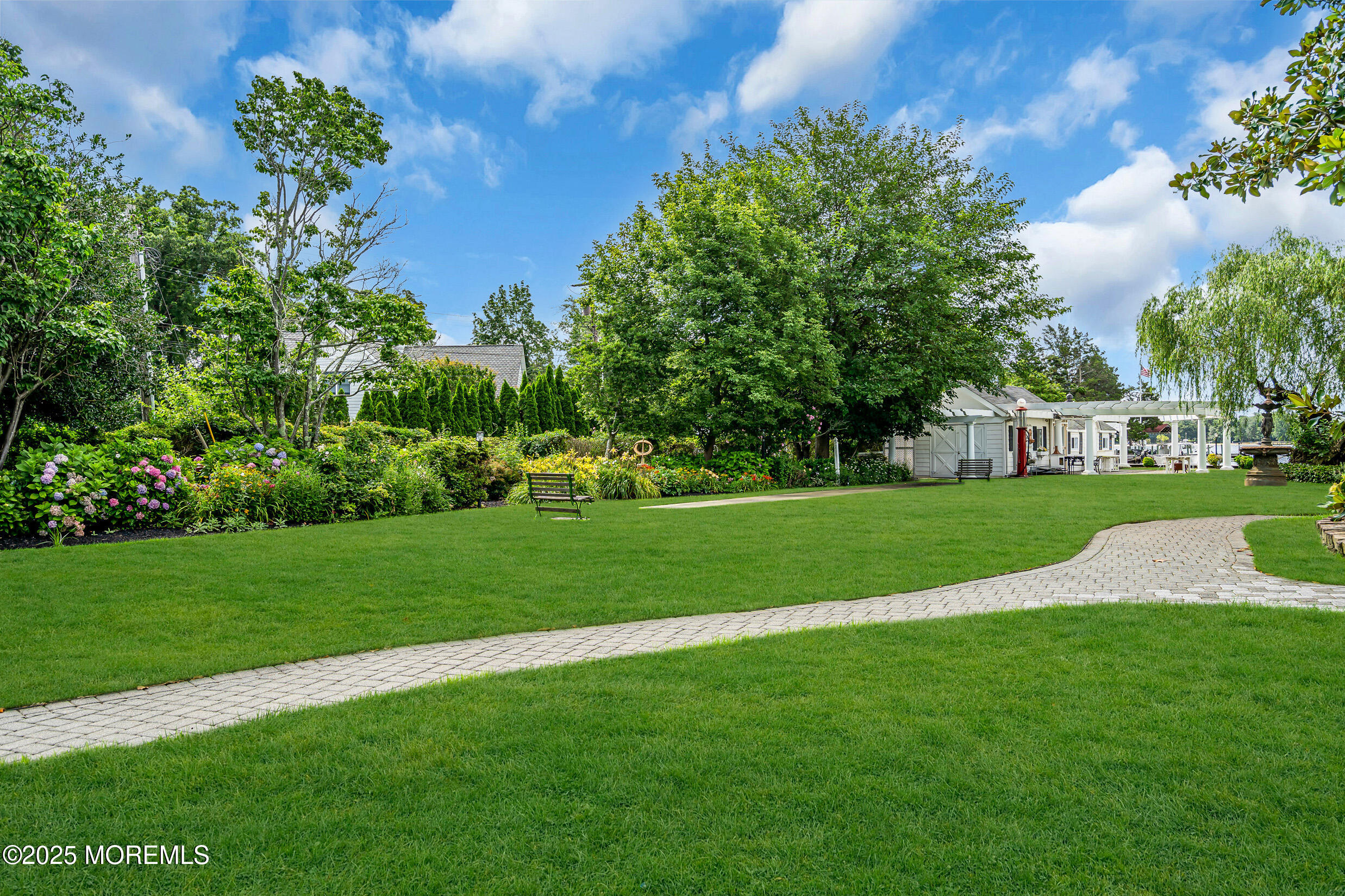 35 Magnolia Lane Toms River NJ 08753