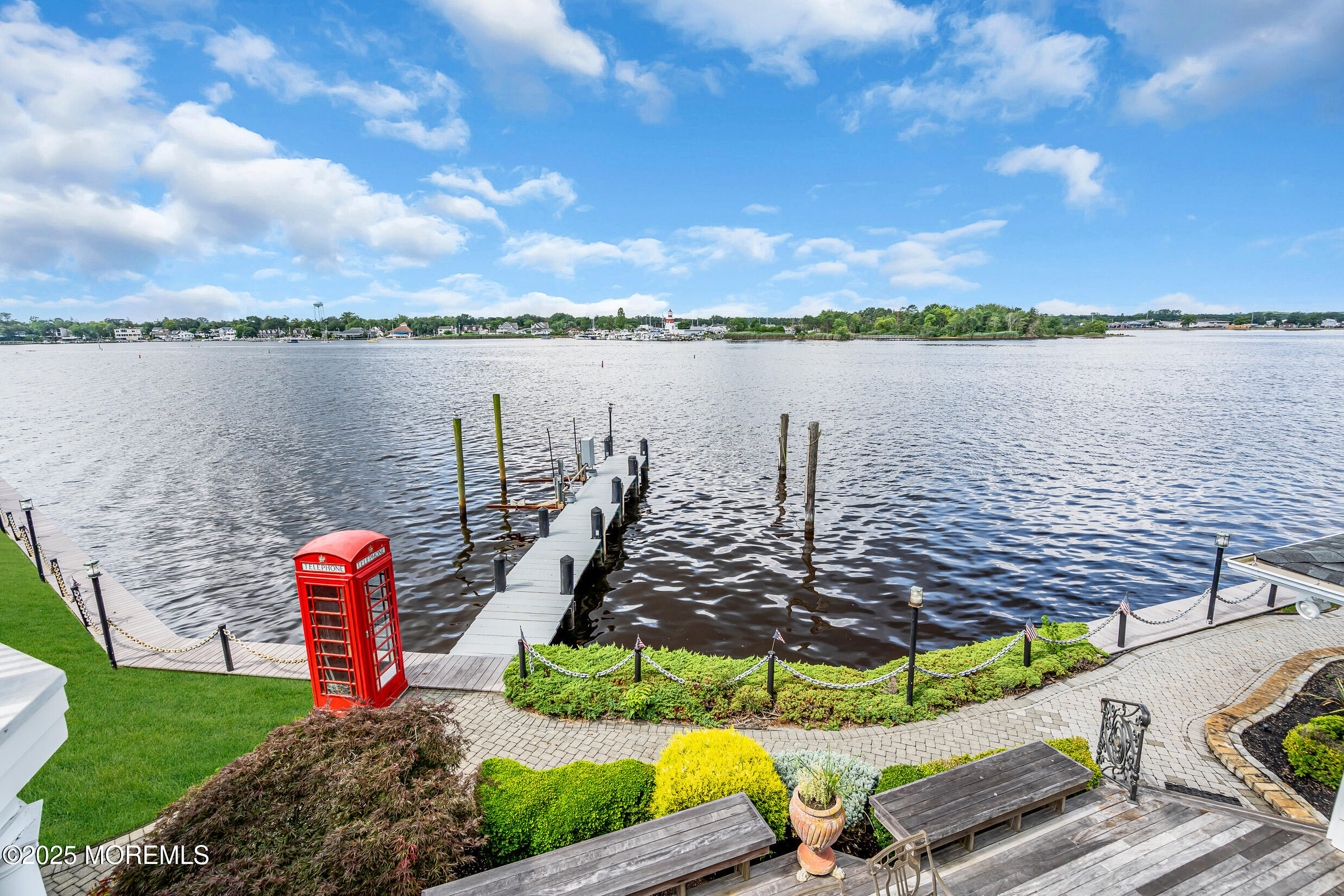 35 Magnolia Lane Toms River NJ 08753