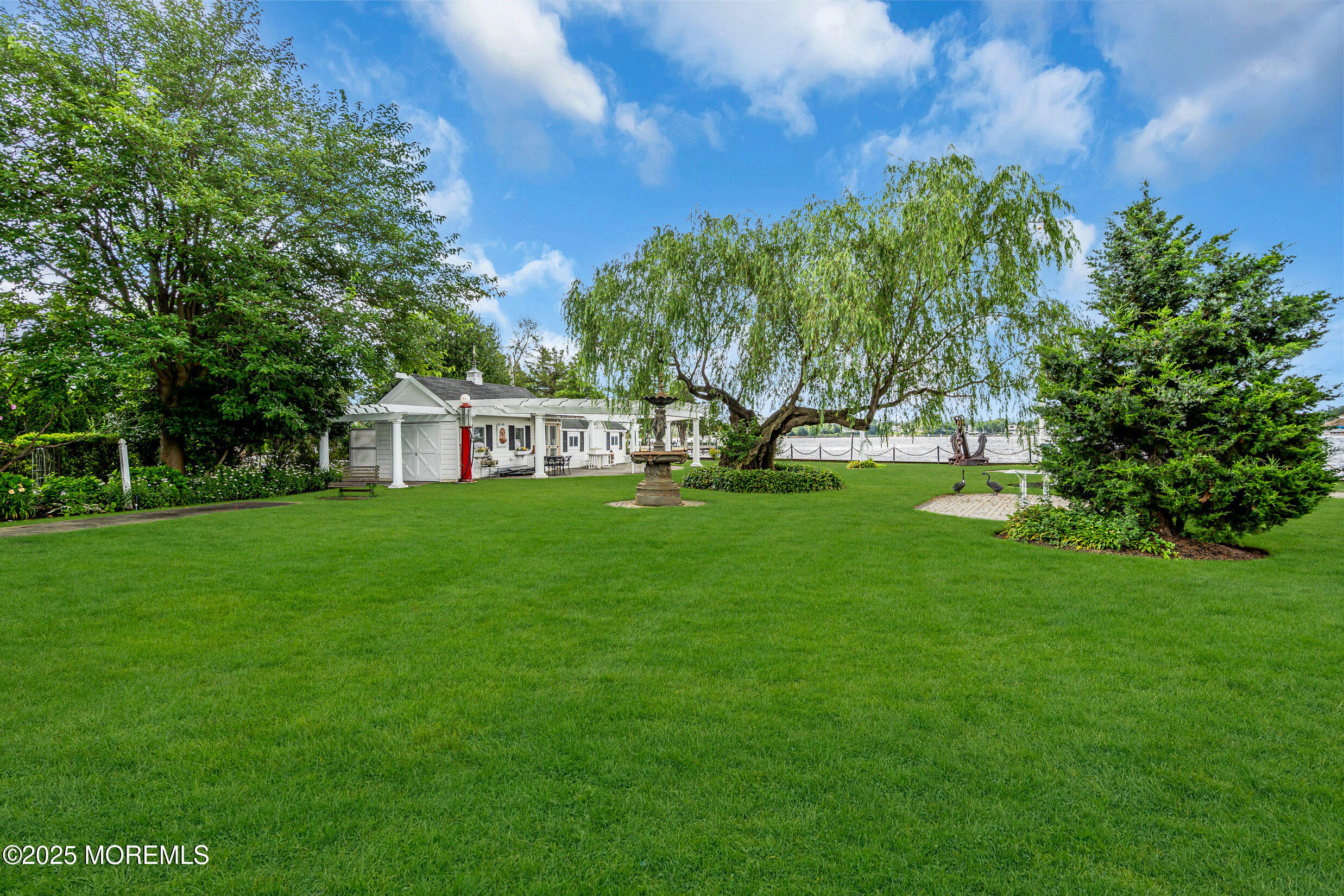 35 Magnolia Lane Toms River NJ 08753