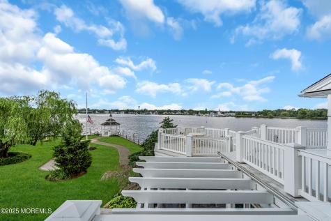 35 Magnolia Lane Toms River NJ 08753