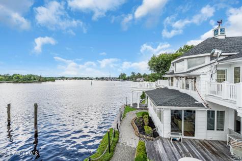 35 Magnolia Lane Toms River NJ 08753