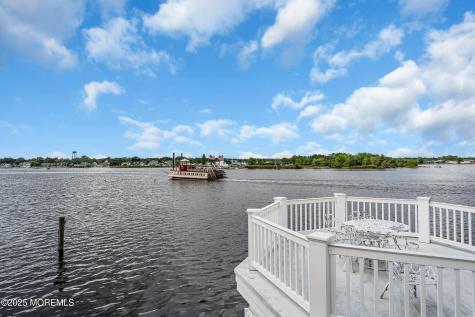 35 Magnolia Lane Toms River NJ 08753