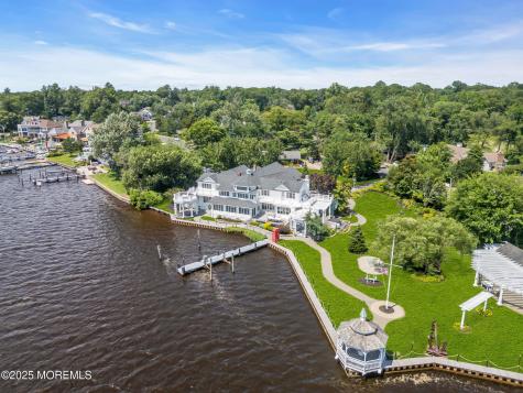 35 Magnolia Lane Toms River NJ 08753