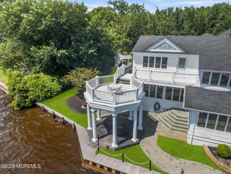 35 Magnolia Lane Toms River NJ 08753