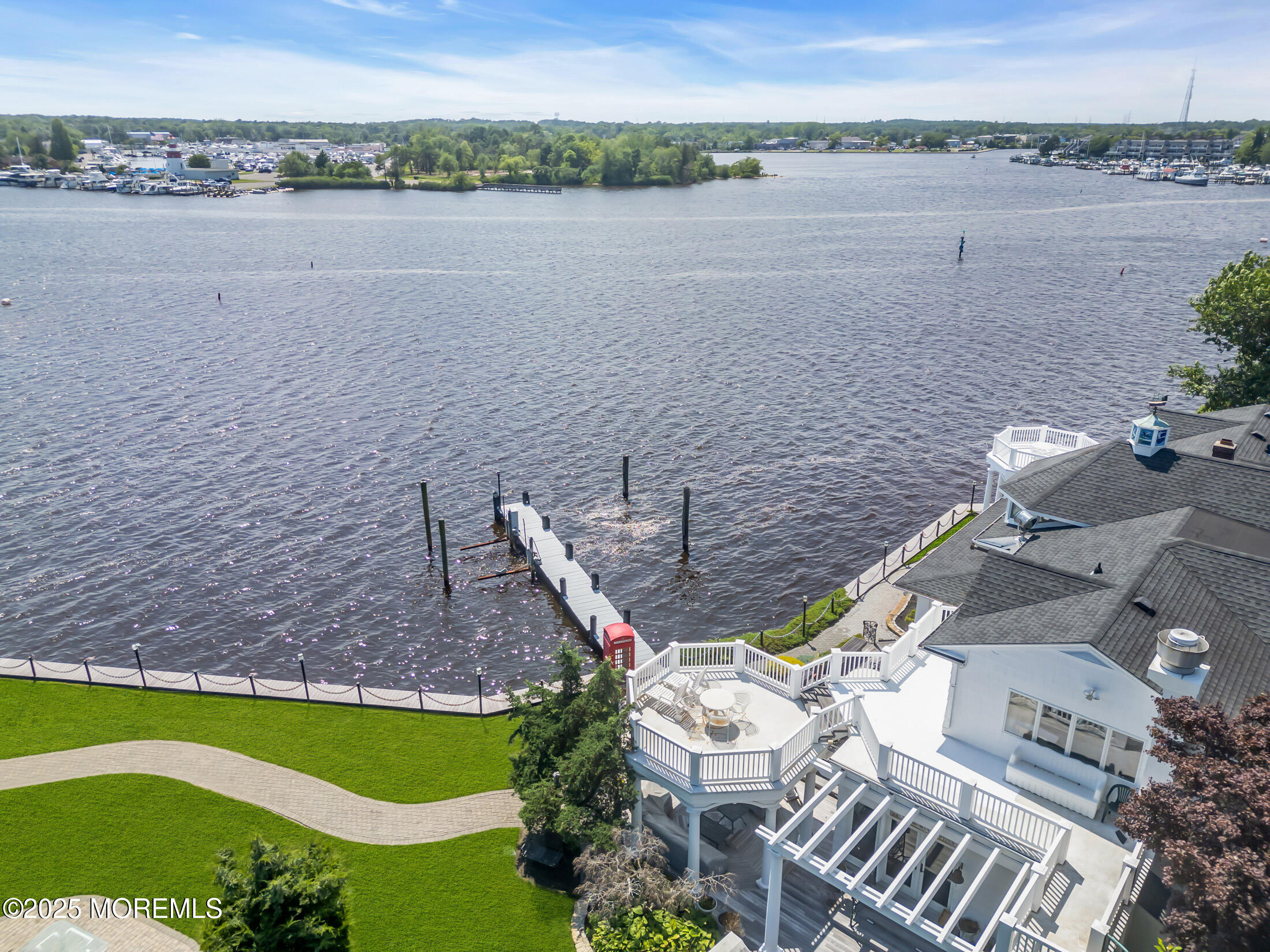 35 Magnolia Lane Toms River NJ 08753