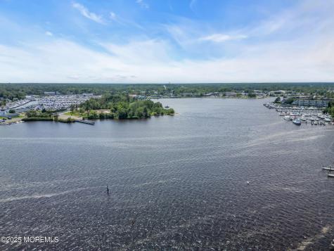 35 Magnolia Lane Toms River NJ 08753