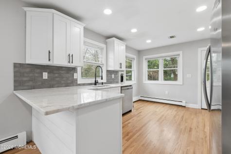 64 Coral Bell Hollow Toms River NJ 08755