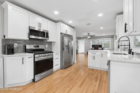 64 Coral Bell Hollow Toms River NJ 08755