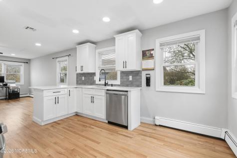 64 Coral Bell Hollow Toms River NJ 08755