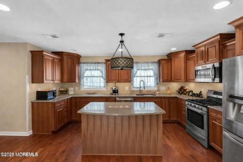 237 Rodman Court Eatontown NJ 07724